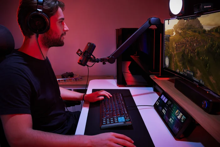 Galleon Streaming Gaming Lifestyle Environmental