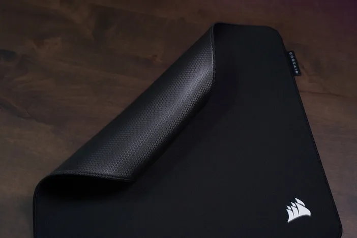 Black 03_Poron Base Closeup