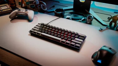 Clipper Pro Mini 60 in a desktop environment
