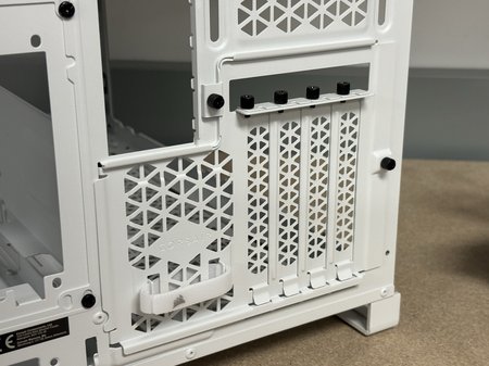Installing the vertical mounting kit for the 2500 series case | CORSAIR ...
