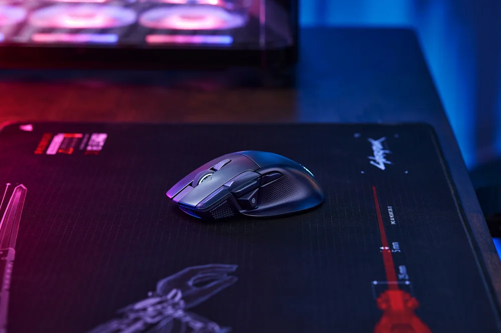 Corsair nightsword v2 wireless sd gaming miška s stream deck funkcijo